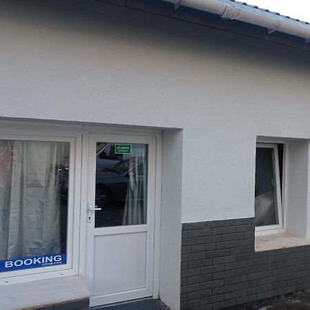 Apartment Parking Loft Akaciju VNO Dış mekan fotoğraf